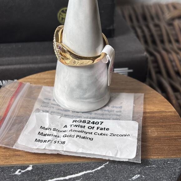 Bomb Party February 2025 RG82407 “A Twist Of Fate” Amethyst Yellow Gold Size 11 - Picture 3 of 5